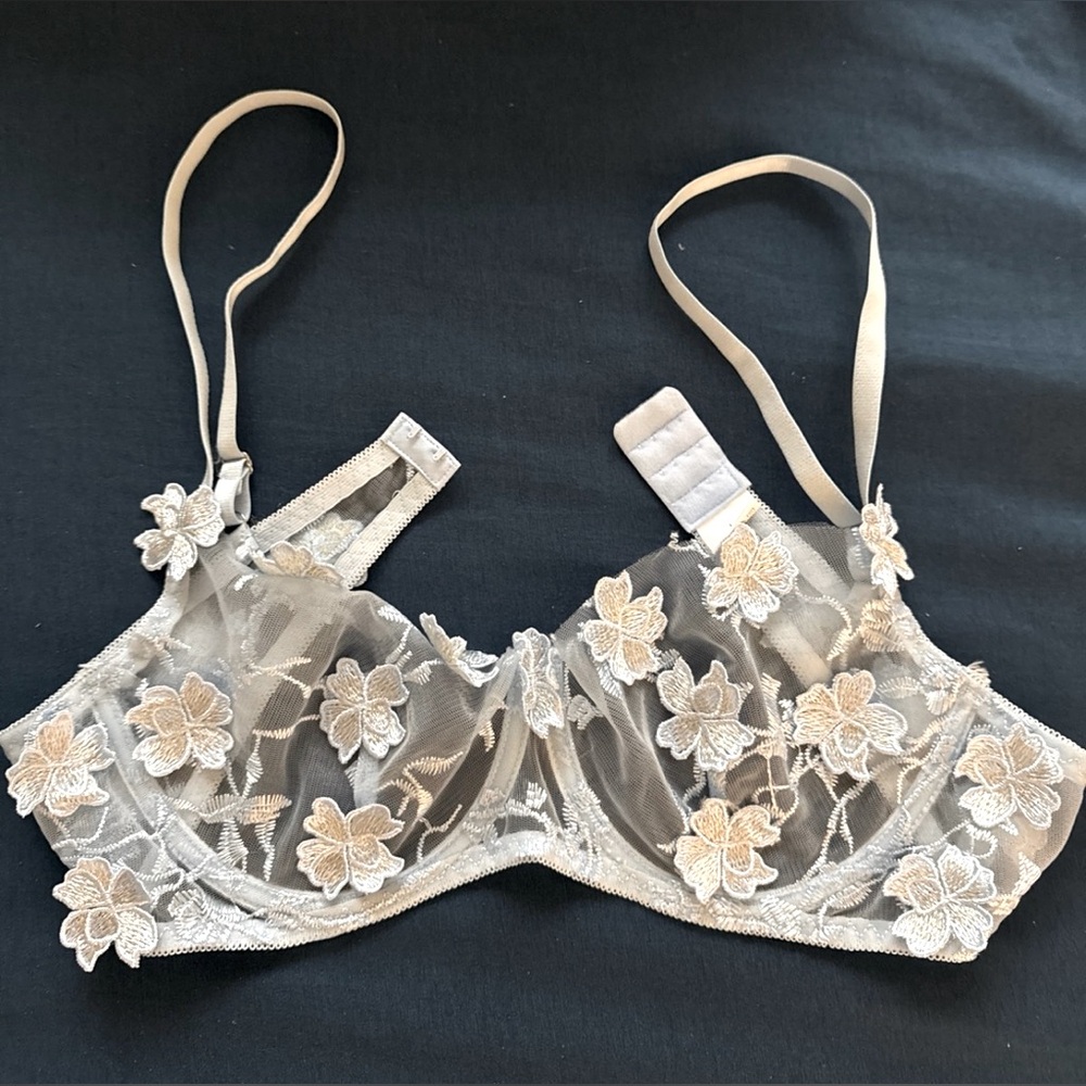 Women’s Embroidery Flowers Lace Bra Blue